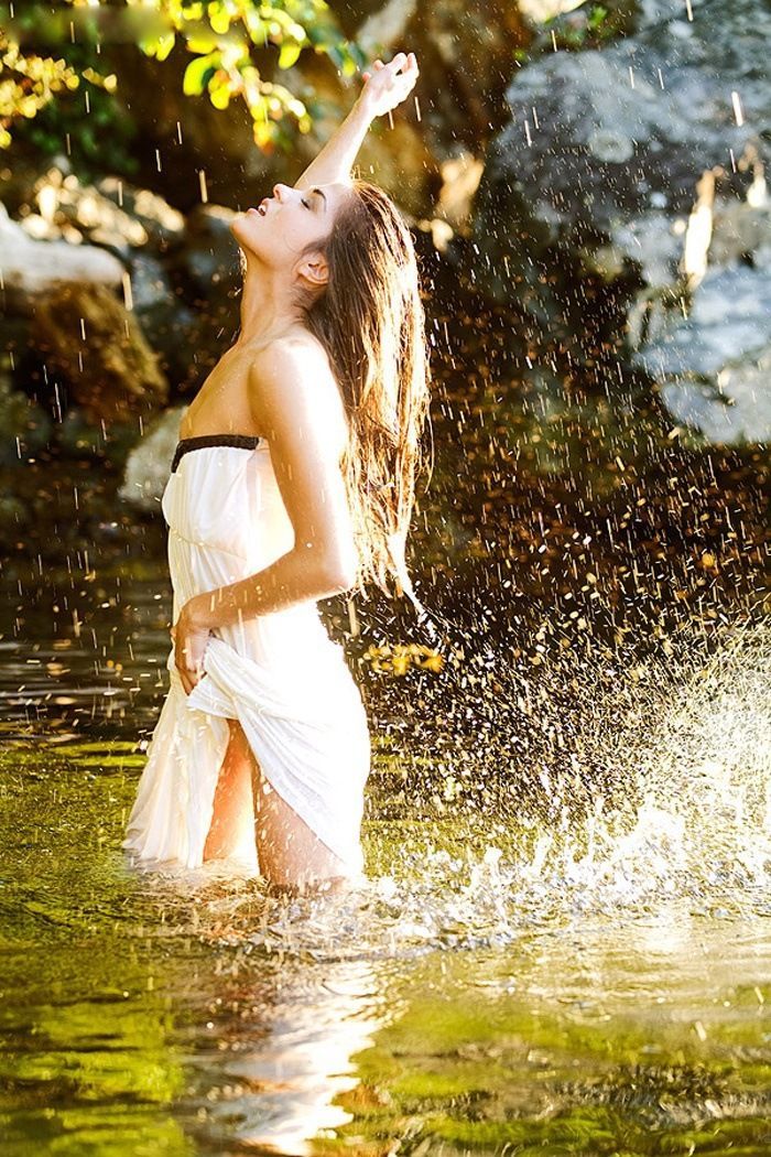 Marie Avgeropoulos in Fushun