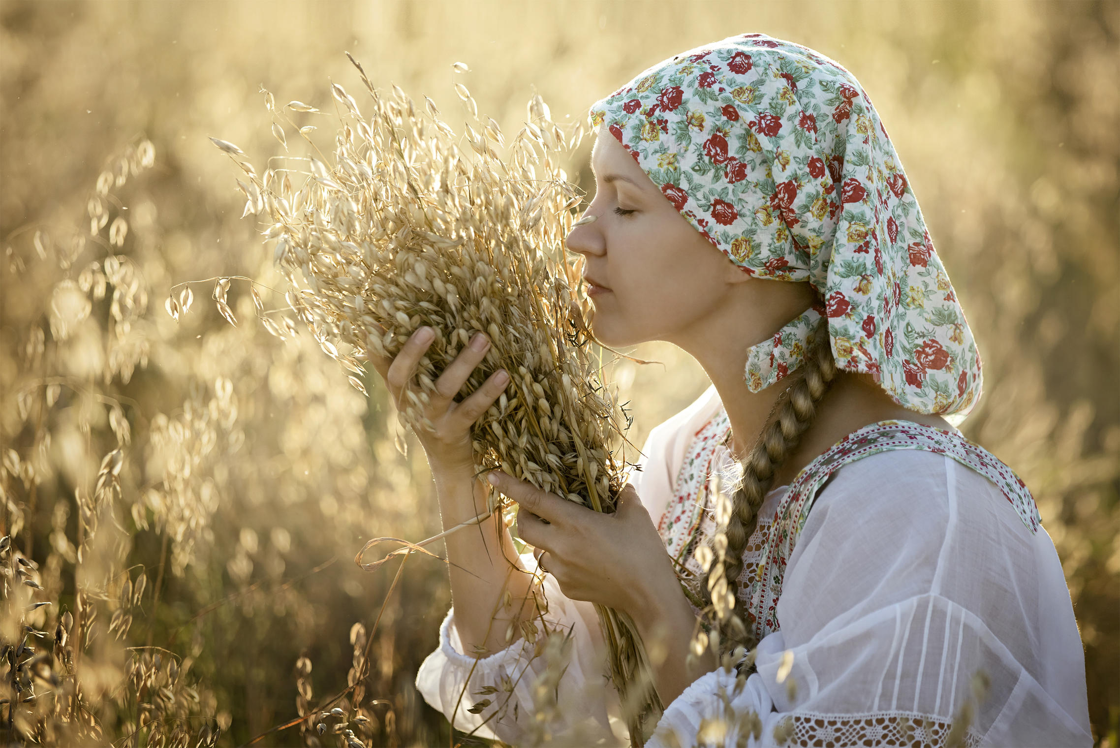 Photo Women in Slavic costumes in Fushun