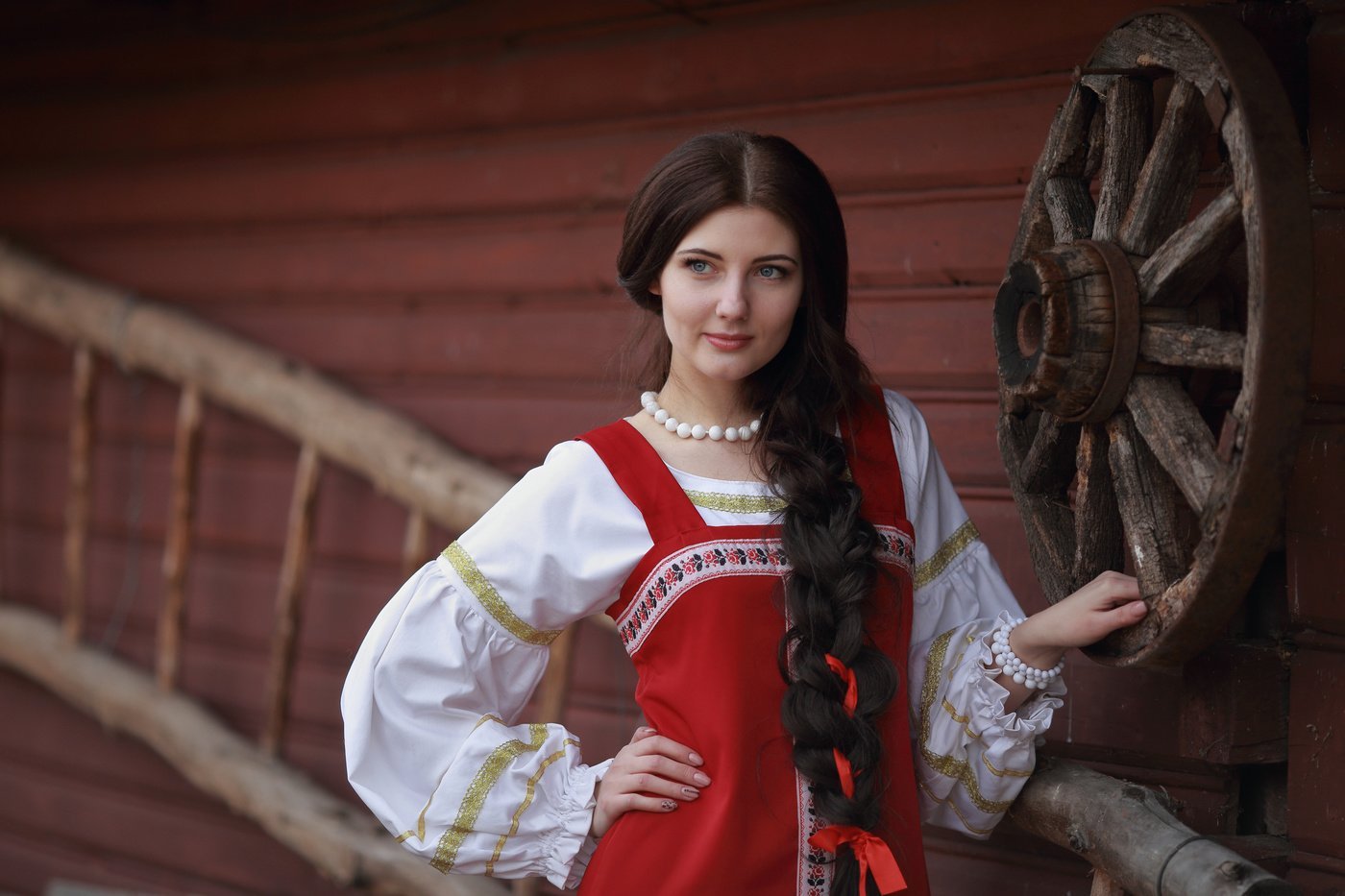 Girls in Slavic costumes in Fushun