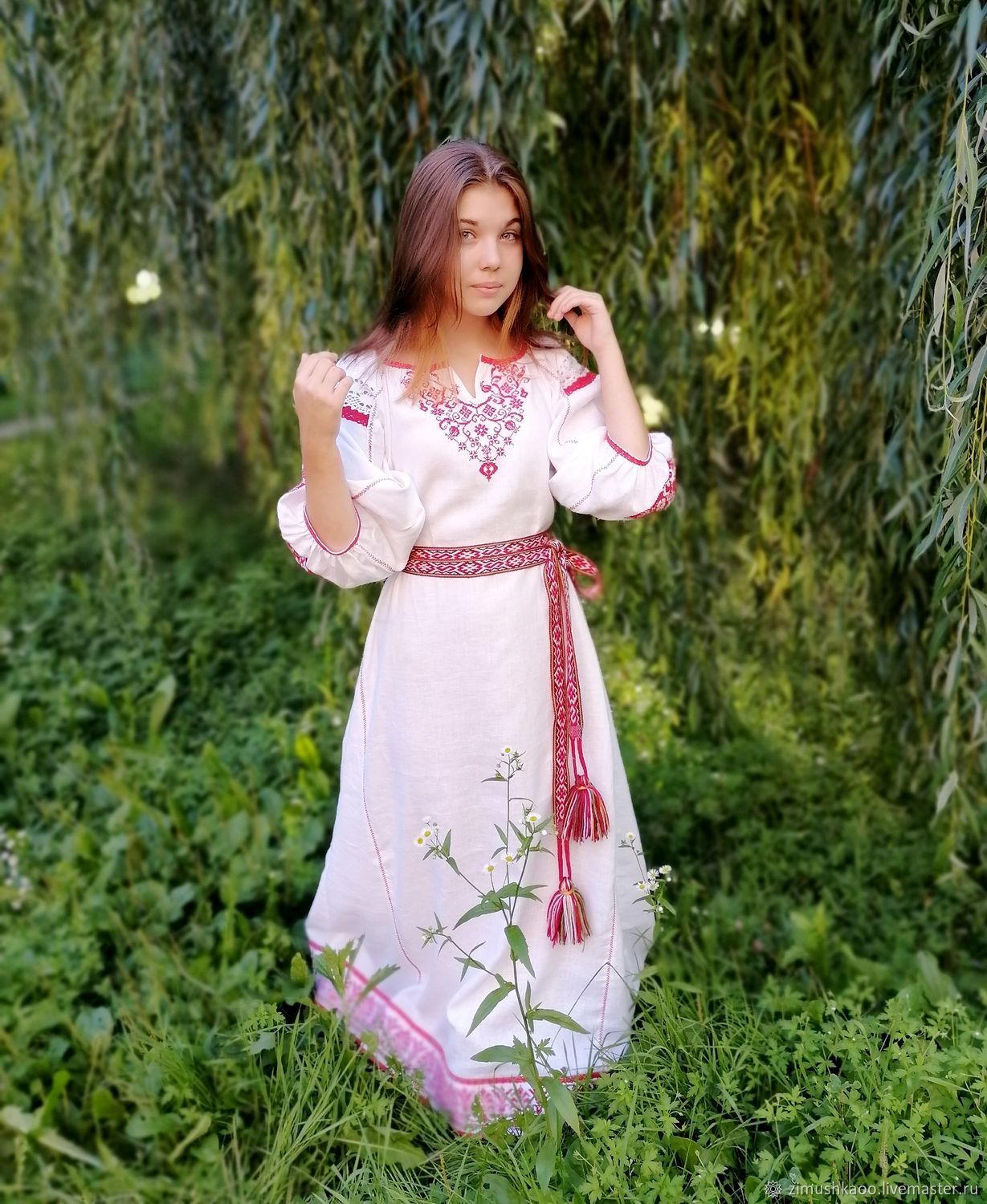 Girl Girls in Slavic costumes in Fushun